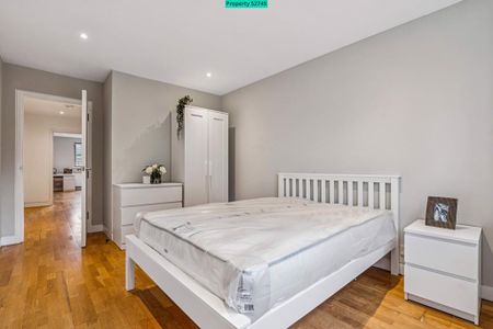 6 bedroom end of terrace house to rent - Photo 4