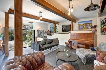 Spacious home in St Clair, walk to the beach - Photo 4