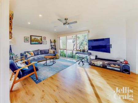 3 Bed, 2 Bath - Photo 4