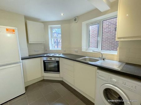 1 bedroom flat to rent - Photo 4