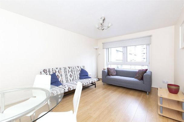 1 bedroom flat to rent - Photo 1
