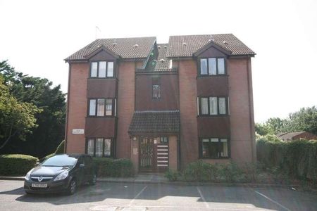 Pentland Place, Northolt, UB5 - Photo 2