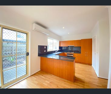 9/20 Kensington Place, Wantirna South, Vic 3152 - Photo 3