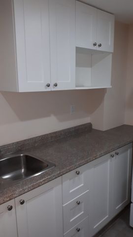 For Lease - 9 Treasure Drive, Brampton, Ontario - Photo 3