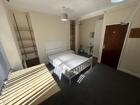 Wood Road, Treforest - Photo 2