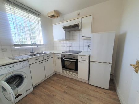 1 bedroom flat to rent - Photo 4