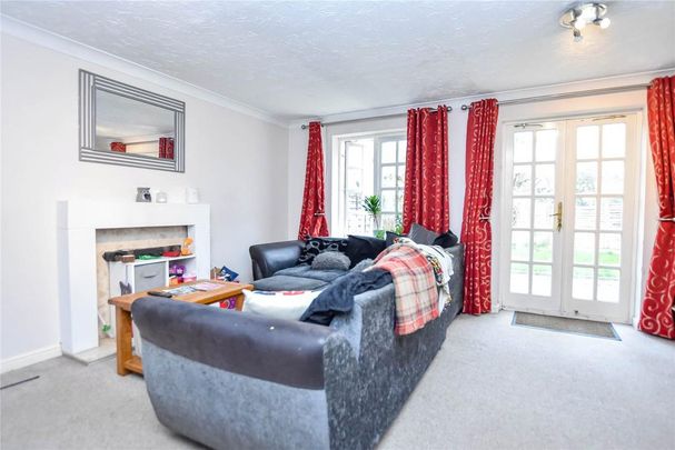 3 bedroom semi-detached house to rent - Photo 1