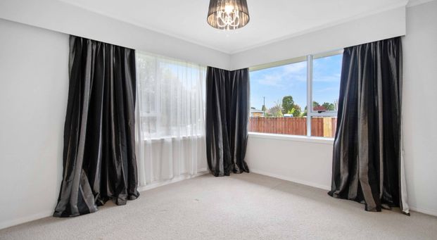 72 Ascot Road - Photo 1