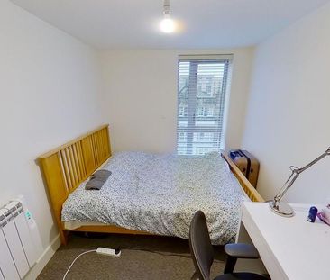 2 bedroom flat to rent - Photo 4