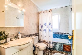 Chalet Vacacional con la piscina privada en La Zenia