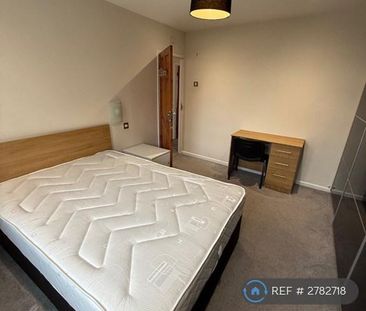 4 bedroom semi-detached house to rent - Photo 6