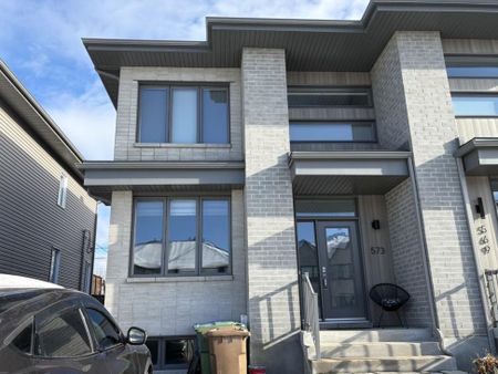 Maison à étages à louer - Saint-Eustache (Nord Est) Maison à étages à louer - Saint-Eustache (Nord Est) - Photo 5