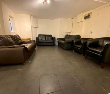 8 bedroom house share to rent - Photo 3