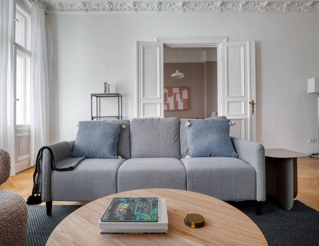 Wunderschöne möblierte 3 Zimmer Wohnung in zentraler Lage unweit des Lietzensees. - Photo 1