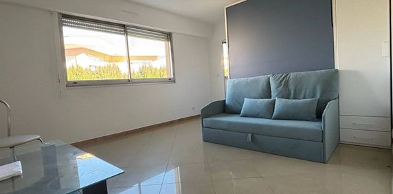 ST LAURENT DU VAR - GARE - STUDIO MEUBLE - - Photo 2