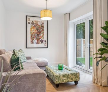 5 bedroom end of terrace house to rent - Photo 1