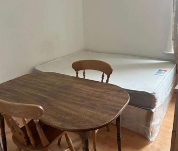 Berens Road, Kensal Green, London, NW10 - Photo 1