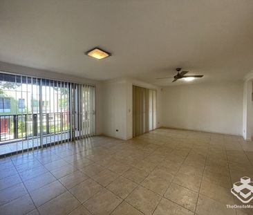 3 Bedroom Villa in Emerald Lakes - Photo 1