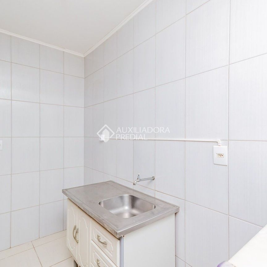 Apartamento JK com 1 quarto e 32m² para alugar em Vila Ipiranga, Porto Alegre. - Foto 1