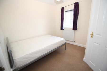 2 bedroom Terraced House to rent in Queensbury Gate, Longbenton, Newcastle upon Tyne NE12 - Photo 5