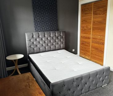 2 bedroom end of terrace house to rent - Photo 3