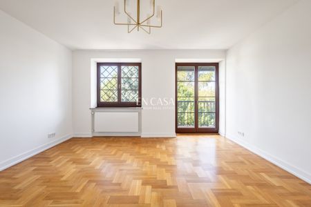 Dwupoziomowy apartament w sercu Saskiej Kępy - Photo 3