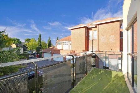 “RESORT-STYLE LIVING IN SOUGHT-AFTER FAIRFIELD VIEWS.” - Photo 5