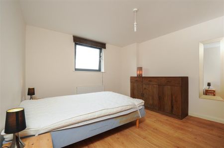 Ampere House, London, Warple Way - Photo 3