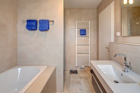 High-quality apartment with underground parking - Photo 3