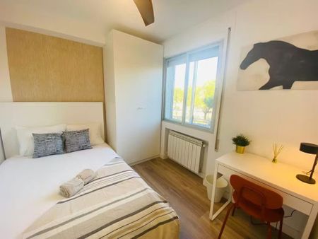 Avenida de Entrevías, Madrid, Community of Madrid 28053 - Photo 5