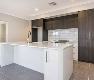 Coastal Living at its finest! - Photo 5