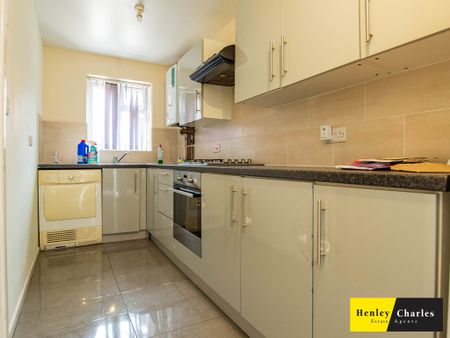 2 Bedroom Ground Floor Flat For Rent - Photo 5