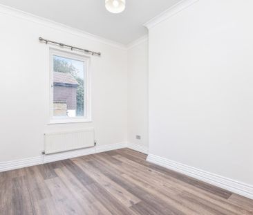 2 bedroom property to rent - Photo 2