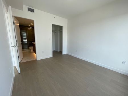 Azure Tower Luxury Condo in the Heart of Edmonds - Photo 4