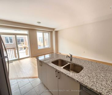 Townhouse For Lease | E8102706 - Photo 6