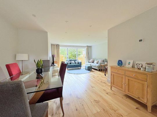 3 bedroom terraced house to rent - Photo 1