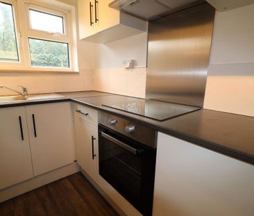 2 bedroom maisonette to rent - Photo 4