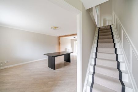 3 bedroom semi-detached house to rent - Photo 4