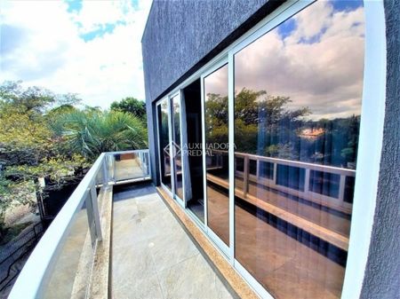 Casa com 4 quartos e 349m² para alugar em Vila Assunção, Porto Alegre. - Foto 5