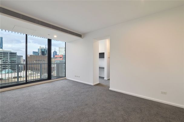 1607/560 Lonsdale Street - Photo 1