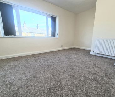Newstead Grove, Halifax - Photo 1