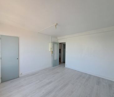 Location Appartement 2 pièces 34m² TROYES 10000 - Photo 2