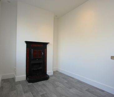 2 bedroom semi-detached house to rent - Photo 2