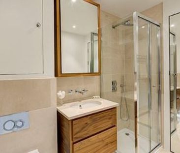 Two Bedroom Flat to rent in London - Photo 5