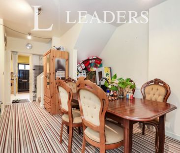 2 bedroom house to rent West Street, Northampton, Northamptonshire,... - Photo 2