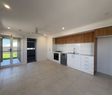 Stylish & Newly Built 2-Bedroom Duplex in Lochinvar - Photo 5