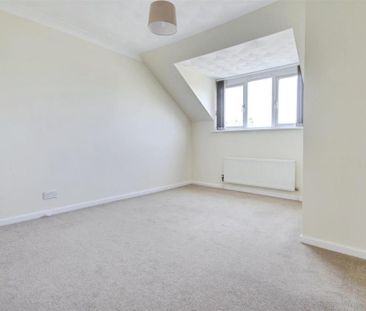 4 bedroom detached house to rent - Photo 5