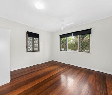 CHARMING, 3 BEDROOM HOME IN EVERTON PARK - Photo 5