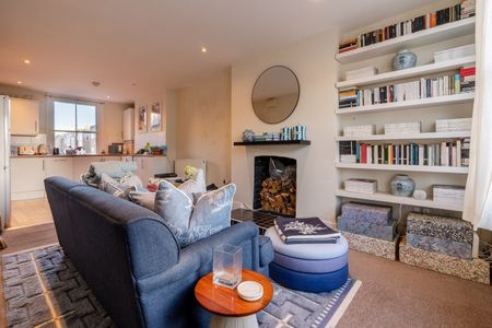 2 Bed Flat, Bloom Park Road, SW6 - Photo 4