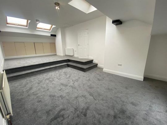 4 bedroom apartment to rent - Photo 1